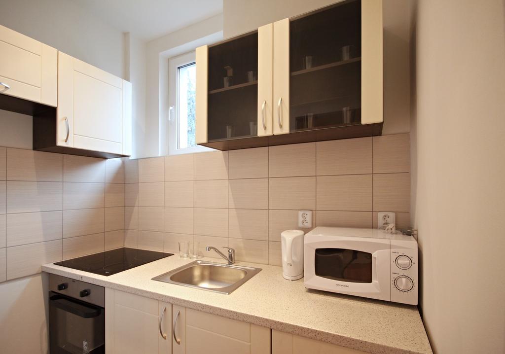 Jezerka Apartments Prag Zimmer foto