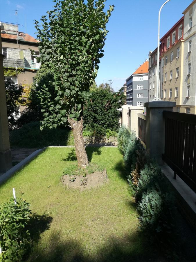 Jezerka Apartments Prag Exterior foto