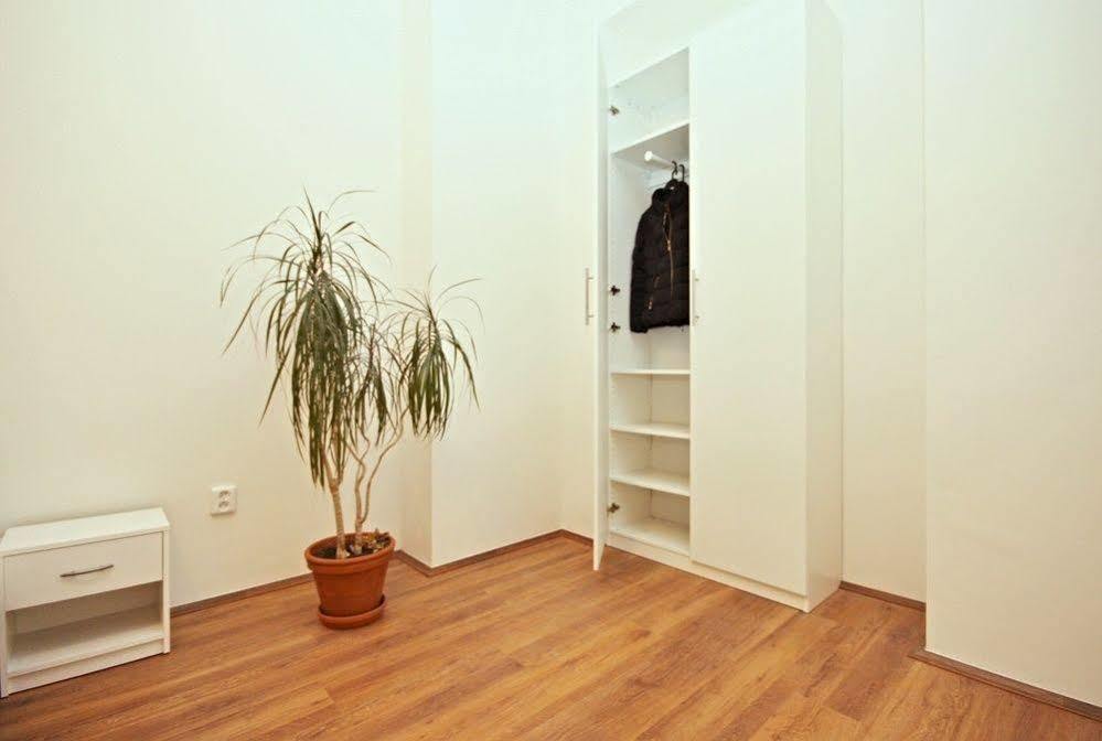 Jezerka Apartments Prag Exterior foto